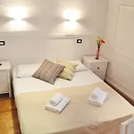 Domus Ester 3*