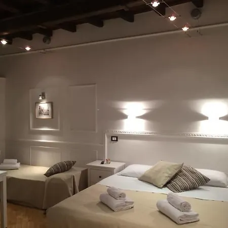 多莫斯伊司特酒店 招待所