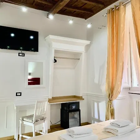 Domus Ester Konukevi Roma