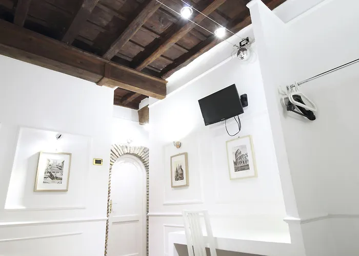 Guest house Domus Ester 3*