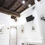 Πανσιόν Domus Ester 3*