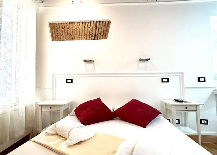 Guest house Domus Ester 3*